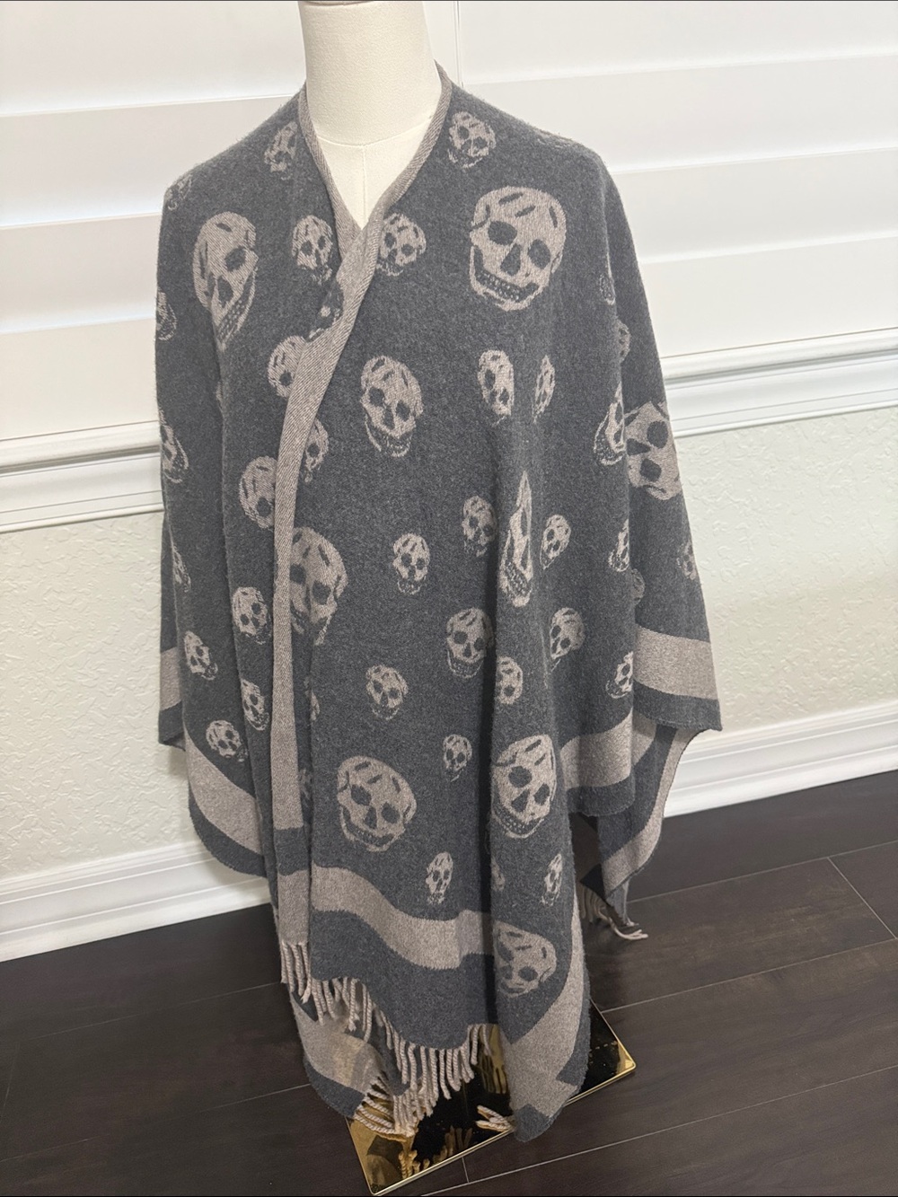 Alexander McQueen Gray Skull Pattern Fringe Wool Wrap Poncho